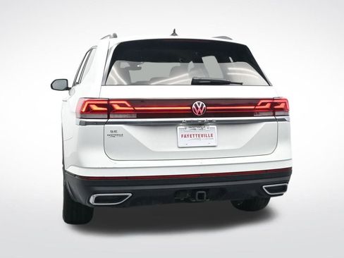 Used 2024 Volkswagen Atlas SE image 9
