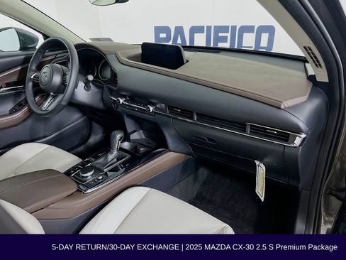Used 2025 MAZDA CX-30 AWD 2.5 S w/ Premium Package image 35