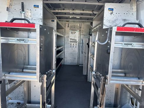 Used 2012 Mercedes-Benz Sprinter 2500 w/ Additional Battery Pkg image 17