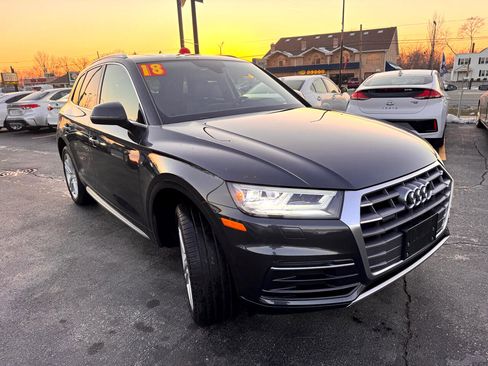 Used 2018 Audi Q5 2.0T Premium Plus w/ Premium Plus Package image 3