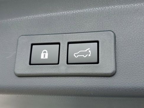 Certified 2025 Subaru Ascent Limited w/ Popular Package #1 image 10