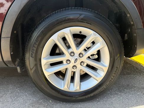 Used 2012 Ford Explorer XLT AWD/4WD image 20