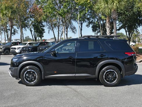 Used 2025 Nissan Pathfinder Rock Creek image 2
