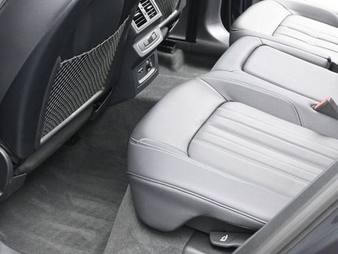 Used 2025 Audi Q5 2.0T Premium image 14