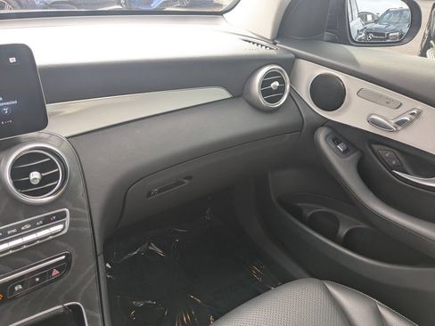 Certified 2022 Mercedes-Benz GLC 300 w/ Premium Package Lite image 4
