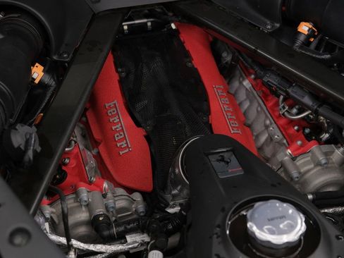 Used 2022 Ferrari SF90 Stradale image 38