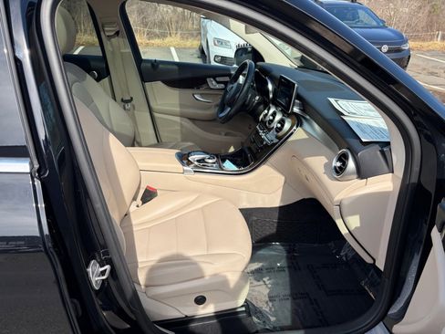 Used 2016 Mercedes-Benz GLC 300 4MATIC image 32