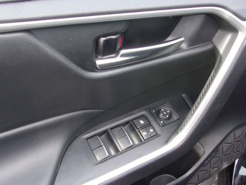 Used 2024 Toyota RAV4 AWD Hybrid image 8