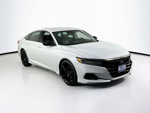 Used 2022 Honda Accord Sport Special Edition image 3