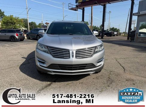 Used 2017 Lincoln MKC Reserve w/ Lincoln MKC Climate Package AWD/4WD image 2