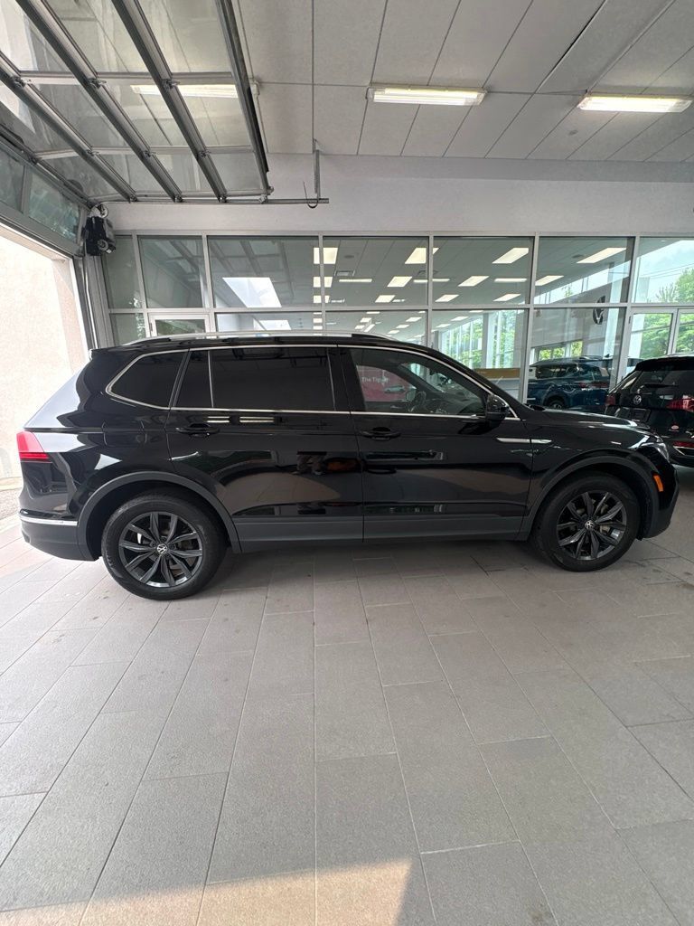 Used 2023 Volkswagen Tiguan SE AWD/4WD image 10