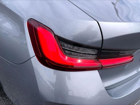 Used 2023 BMW 330i Sedan w/ Convenience Package RWD image 29