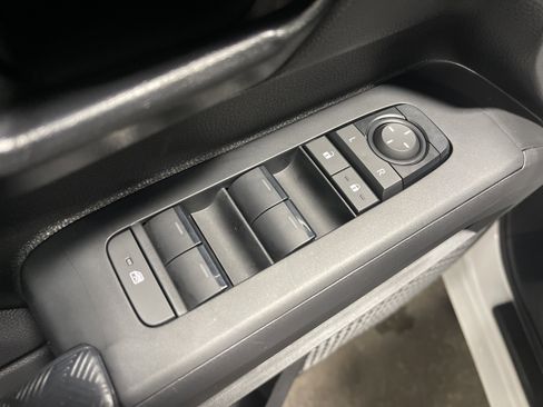 Used 2024 Toyota Tacoma SR5 image 10