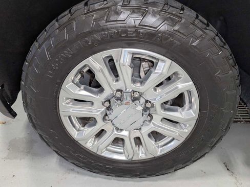 Used 2023 GMC Sierra 3500 Denali w/ Denali Ultimate Package image 3