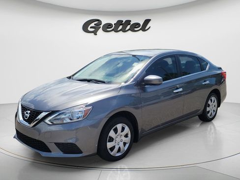 Used 2017 Nissan Sentra S FWD image 1