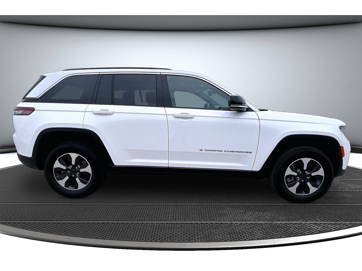 Certified 2024 Jeep Grand Cherokee Limited 4xe AWD/4WD image 15