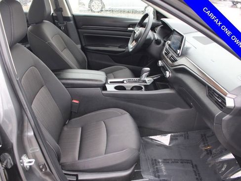 Used 2024 Nissan Altima 2.5 SV image 19