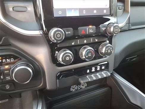 New 2026 RAM 1500 4x4 Crew Cab image 19