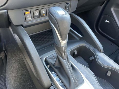 Used 2024 Nissan Frontier SL w/ Technology Package image 27