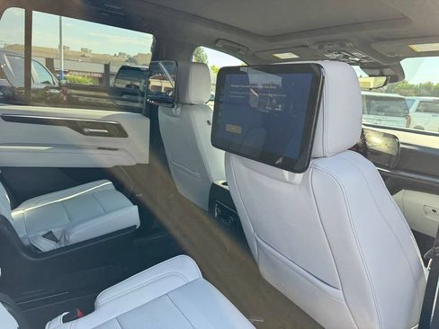New 2026 Chevrolet Tahoe Premier AWD/4WD image 11