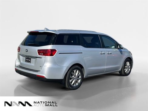 Used 2020 Kia Sedona EX image 5