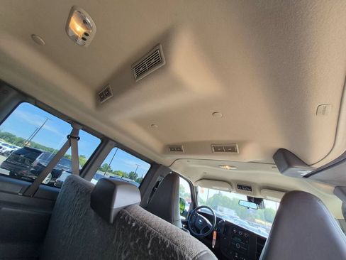 Used 2023 Chevrolet Express 3500 LT w/ LT Preferred Equipment Group RWD image 20