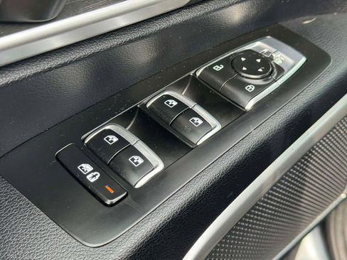 Used 2023 Kia Telluride S AWD/4WD image 16