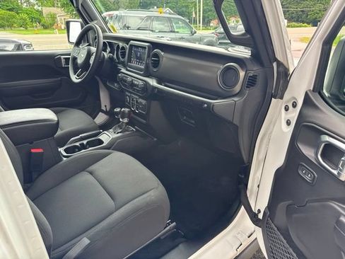 Used 2023 Jeep Wrangler Unlimited AWD/4WD image 12