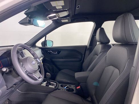 Used 2025 Subaru Forester Limited image 15