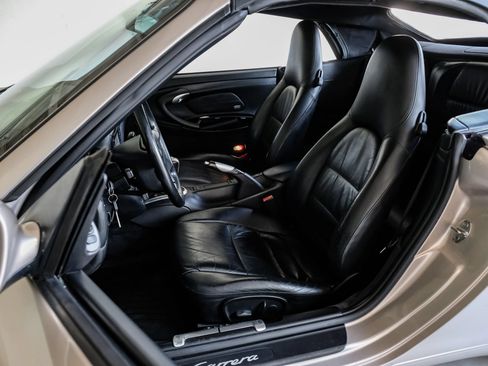 Used 2000 Porsche 911 Cabriolet image 30