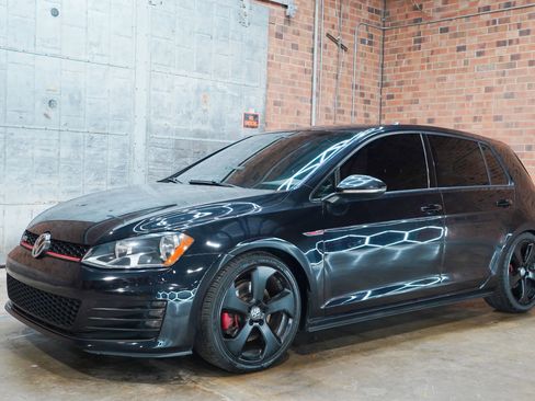 Used 2017 Volkswagen GTI S FWD image 7