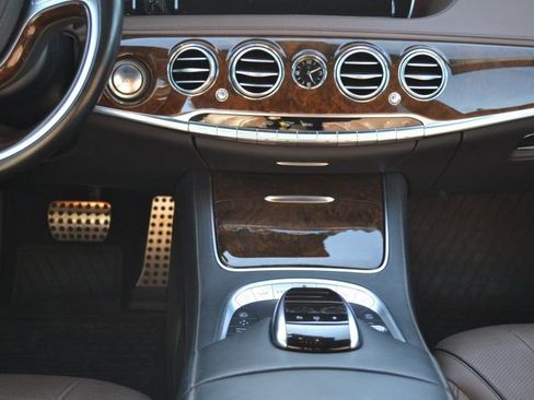 Used 2016 Mercedes-Benz S 550 4MATIC Sedan image 28