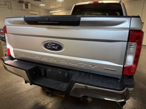 Used 2017 Ford F250 XLT w/ FX4 Off-Road Package AWD/4WD image 8