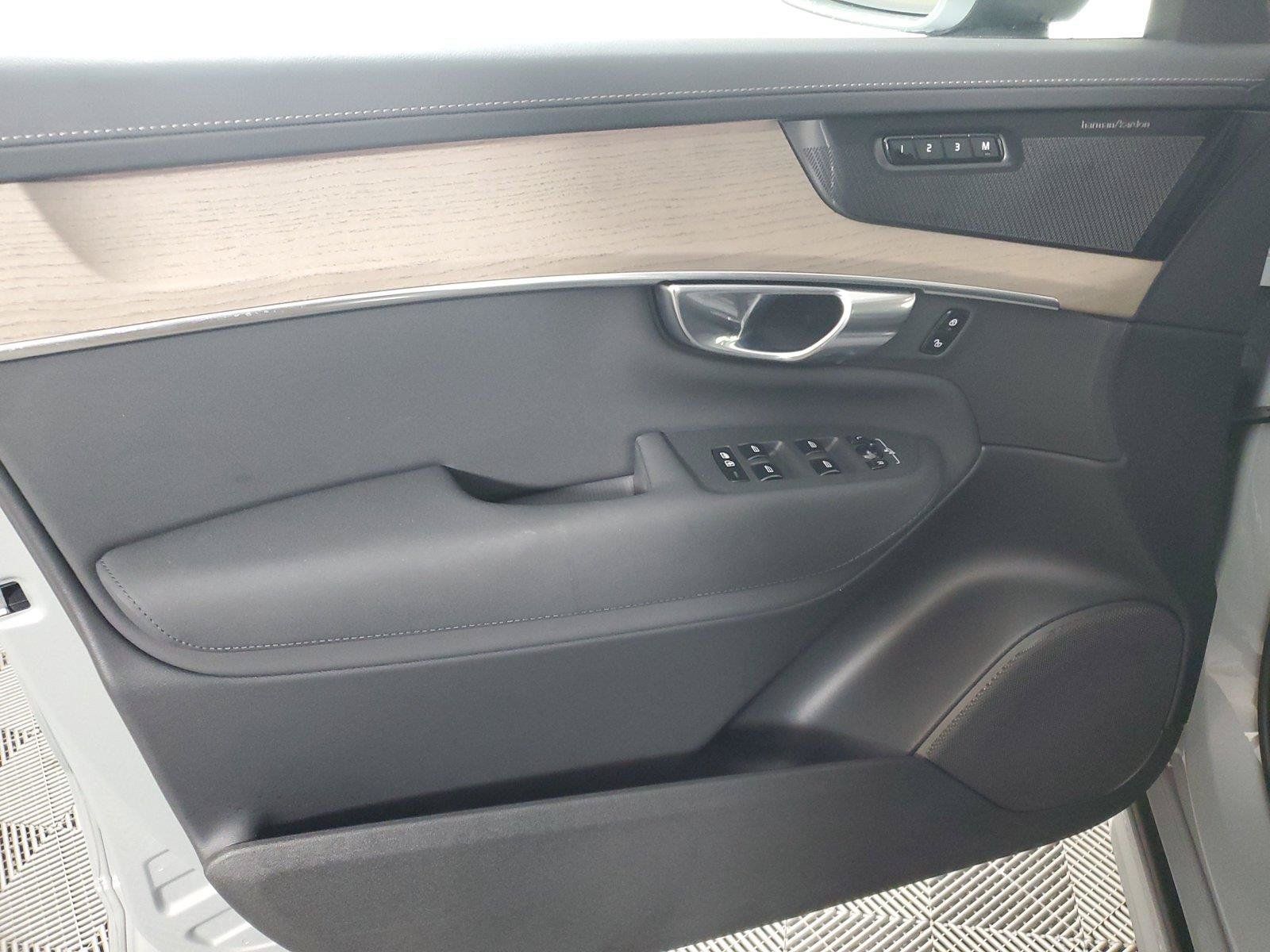 Certified 2026 Volvo XC90 B6 Plus AWD/4WD image 19
