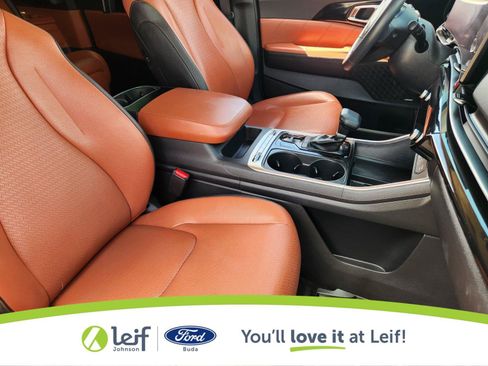 Used 2025 Kia Carnival SX Prestige FWD image 24