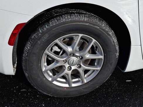 New 2026 Chrysler Pacifica Select FWD image 6