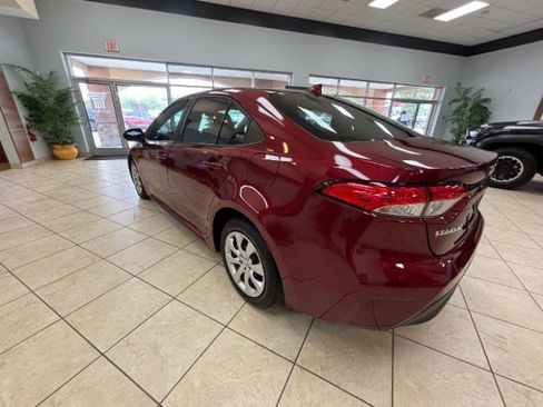 Used 2024 Toyota Corolla LE FWD image 7