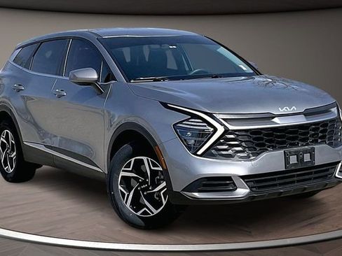 Used 2024 Kia Sportage LX image 10