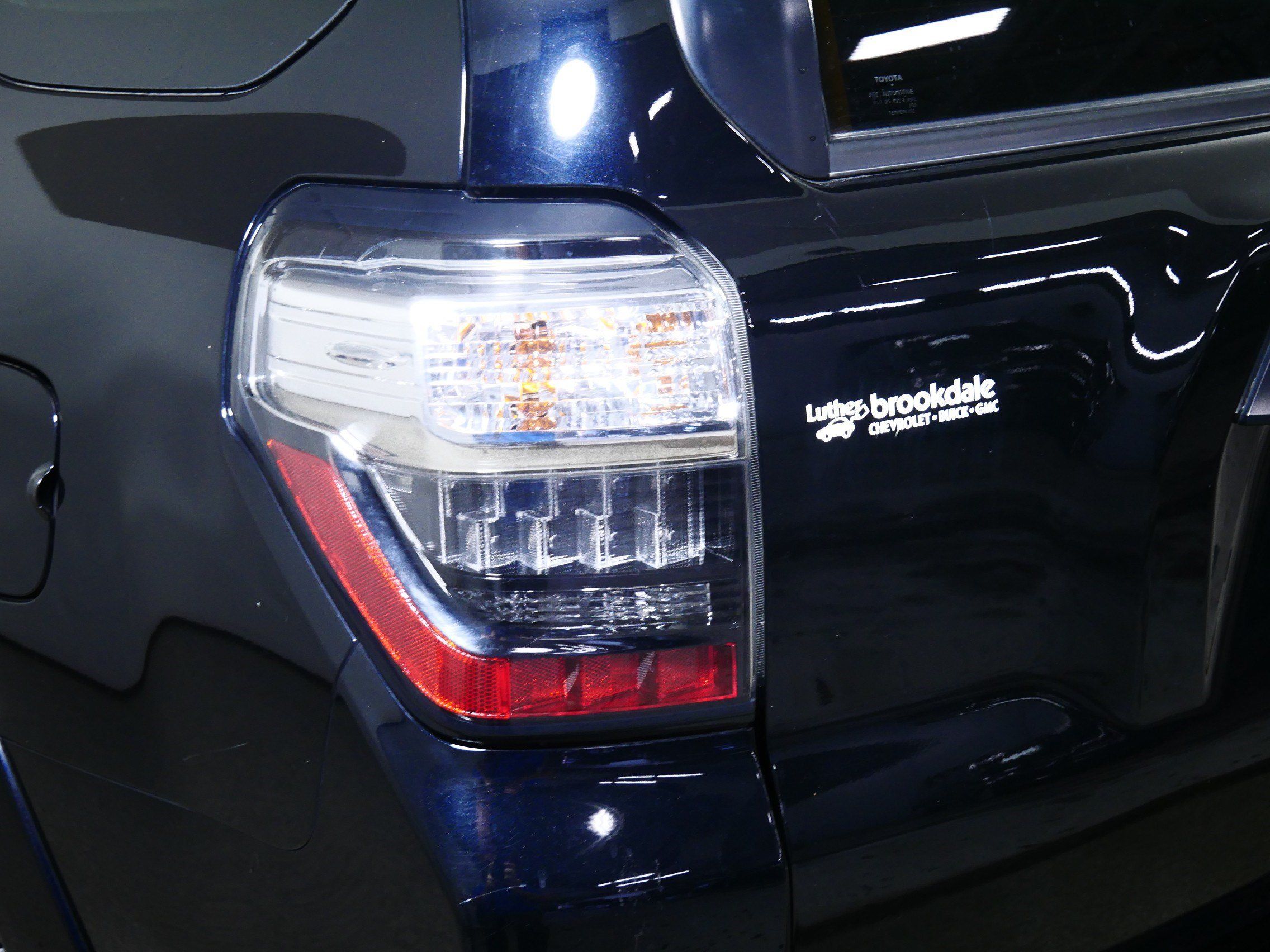 Used 2022 Toyota 4Runner TRD Off-Road Premium w/ TRD Black Wheel Package (TMS) AWD/4WD image 17