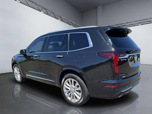 Used 2020 Cadillac XT6 Premium Luxury w/ Platinum Package AWD/4WD image 5
