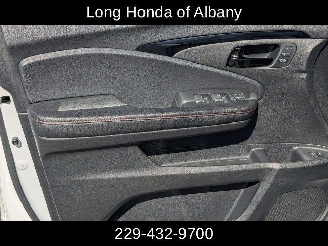 Used 2024 Honda Passport Black Edition image 13