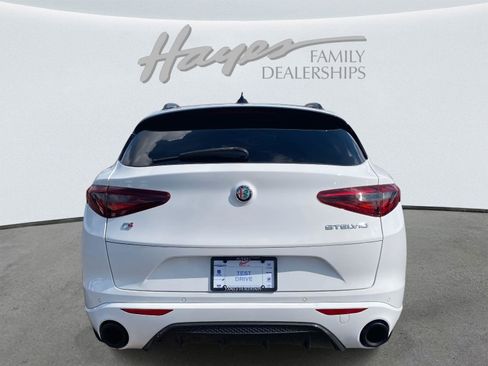 Used 2022 Alfa Romeo Stelvio Veloce image 42