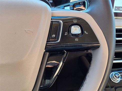 Certified 2022 Lincoln Corsair AWD w/ Equipment Group 101A image 15