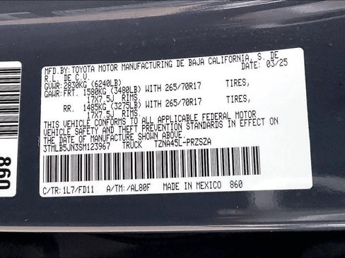Used 2025 Toyota Tacoma TRD Off-Road image 34