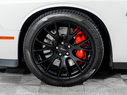 Used 2015 Dodge Challenger SRT Hellcat image 20