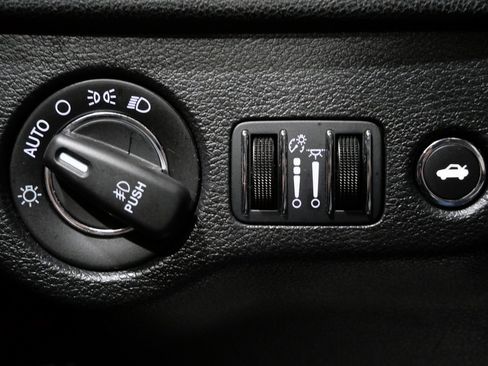 Used 2023 Chrysler 300 S image 15