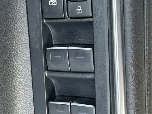 Used 2022 Toyota Highlander Limited image 26