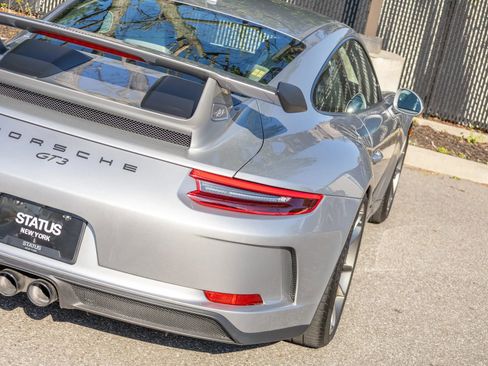 Used 2018 Porsche 911 GT3 RWD image 39