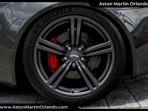 Used 2009 Aston Martin V8 Vantage Roadster RWD image 40