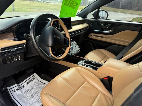 Used 2021 Lincoln Corsair Reserve w/ Equipment Group 201A image 8